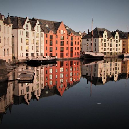 A Cheaper Option To Hotel Alesund Bagian luar foto